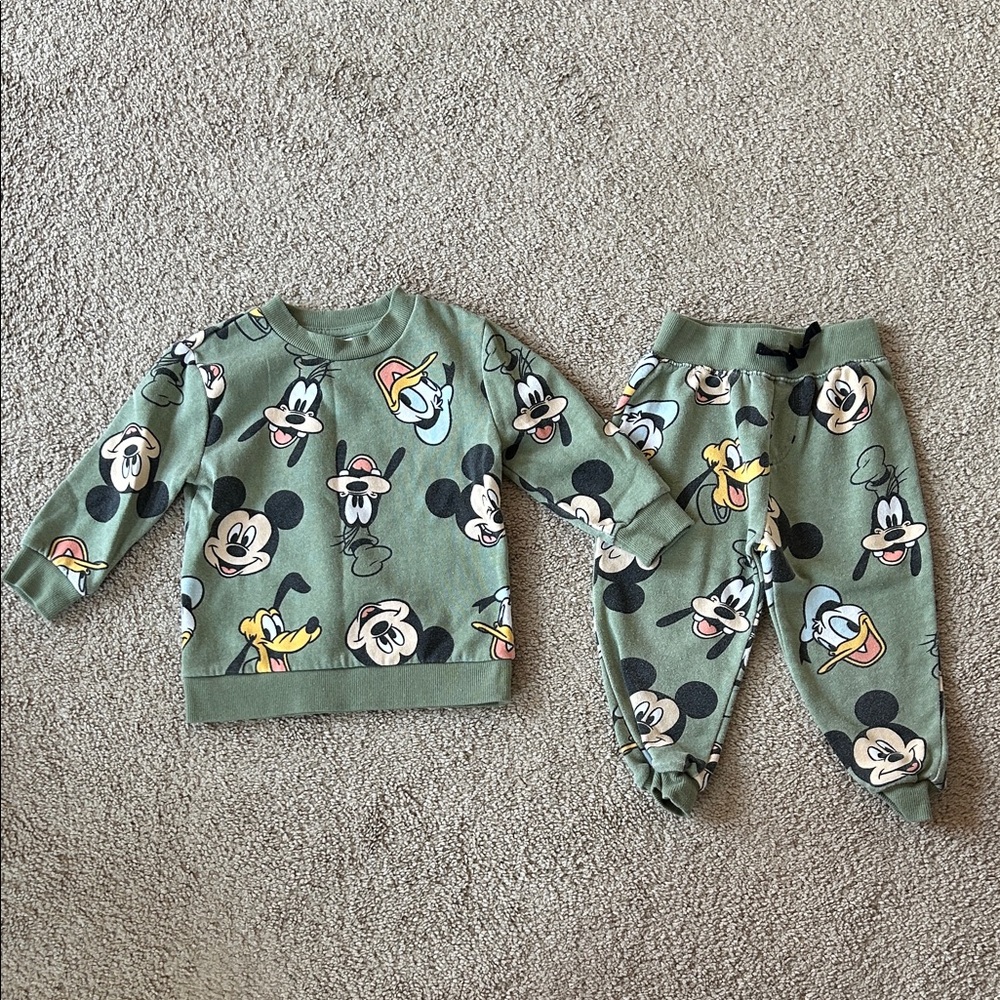 Boys 2T Mickey & Friends Set